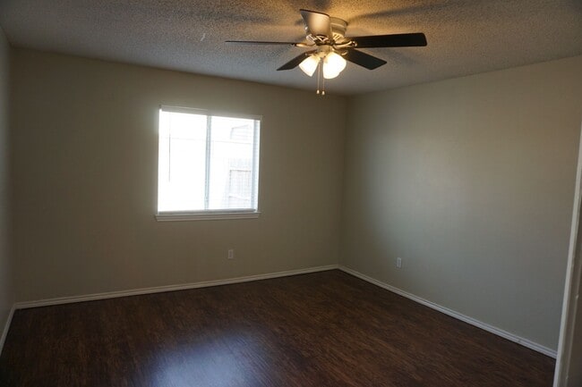 Building Photo - 412 Kline Ave