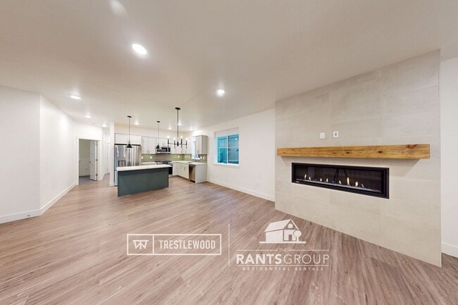 Building Photo - Brand New! Modern Home in Trestlewood – Where Comfort Meets Community!