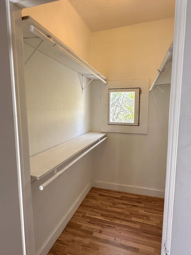 Building Photo - Charming 2-Bed, 1-Bath Duplex Near MSU and Downtown