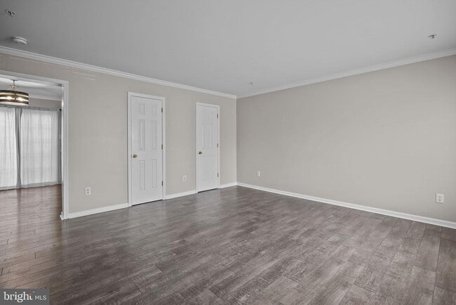 Building Photo - 618 Songbird Ct
