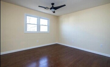 Building Photo - Single Family Home