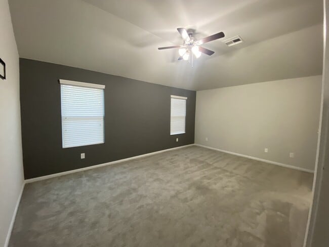 Building Photo - 18326 W Hardy Rd