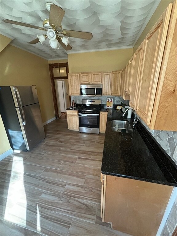 Building Photo - 118 Harrishof St