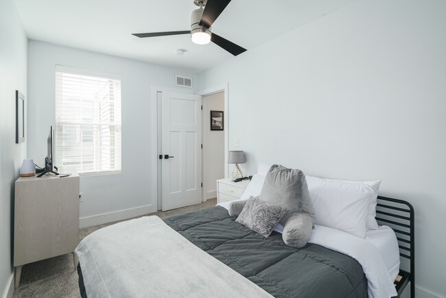 Building Photo - 2223 Taggert St