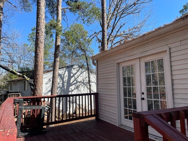 Building Photo - 101 Forestview Cir