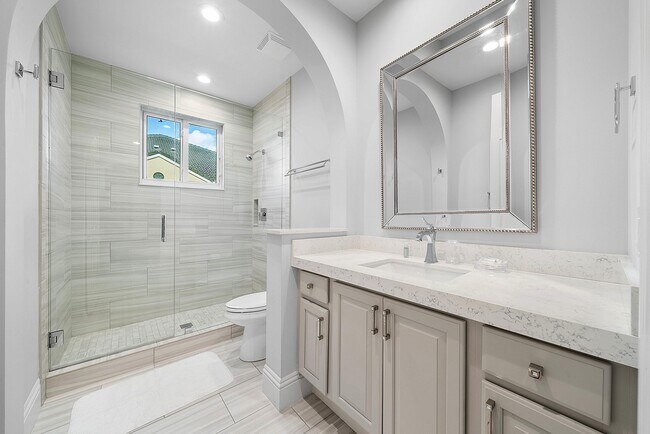 Building Photo - 114 Palm Point Cir