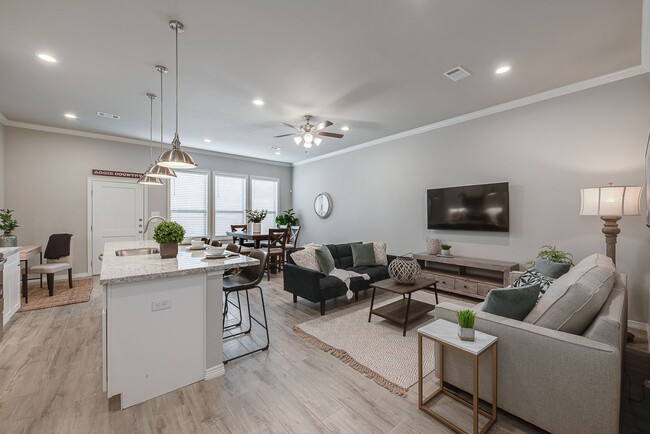 Building Photo - 4009 Oaklawn St