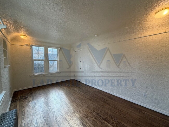 Building Photo - 1 Bed 1 Bath Apartment