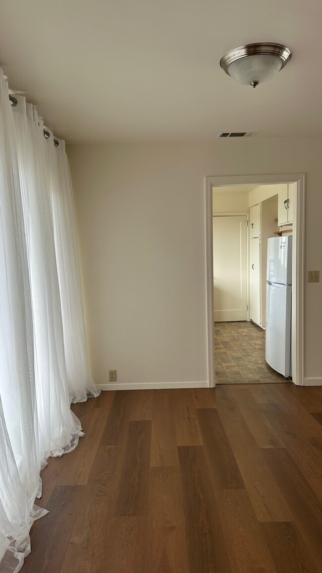 Building Photo - 3511 Albee St