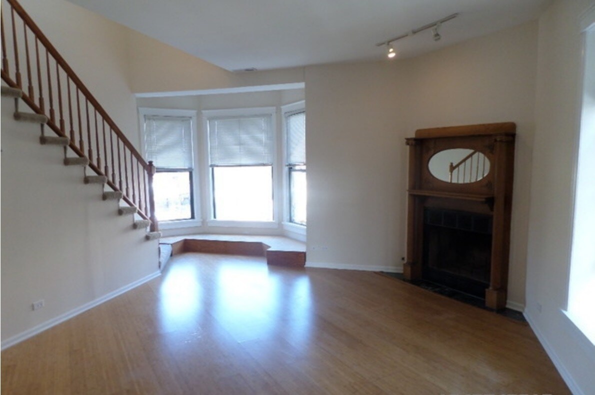 Building Photo - 747 N Sedgwick St