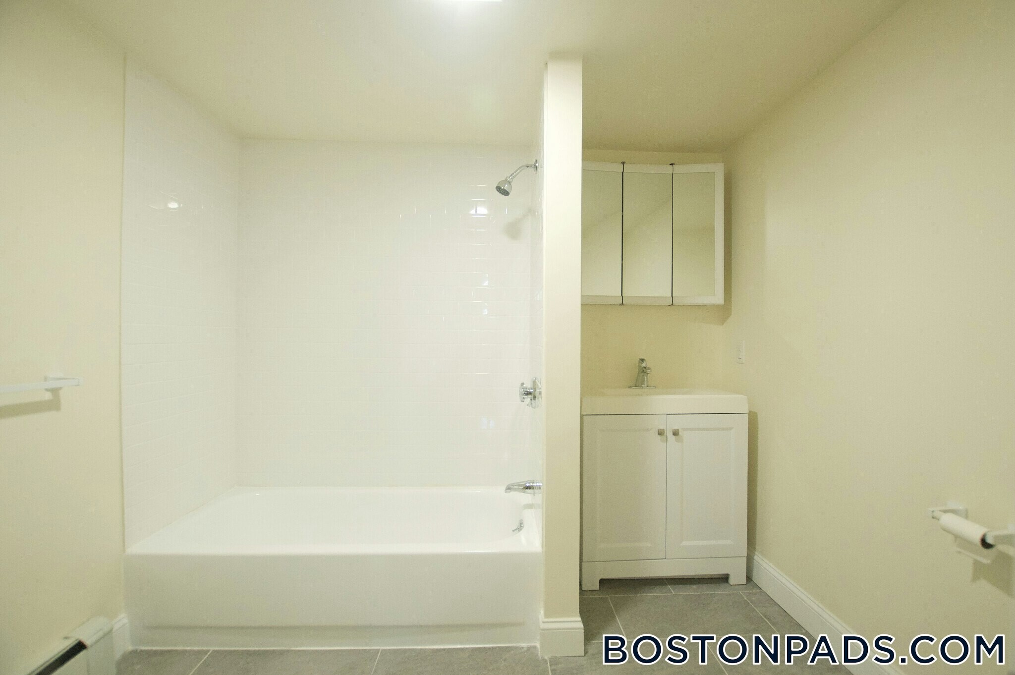 Building Photo - 501 E Broadway