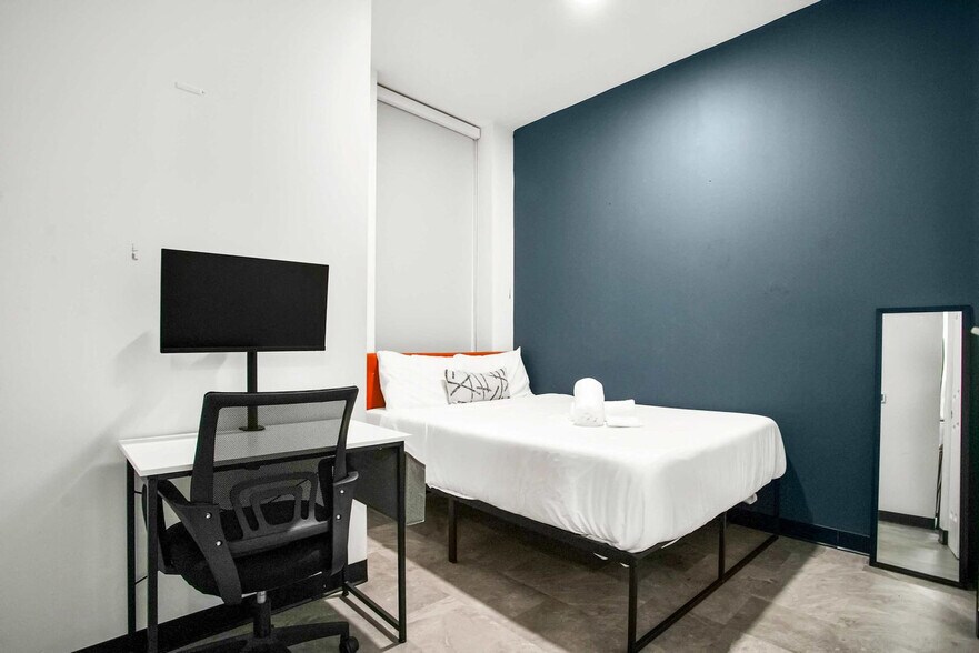 Building Photo - 209 9th St