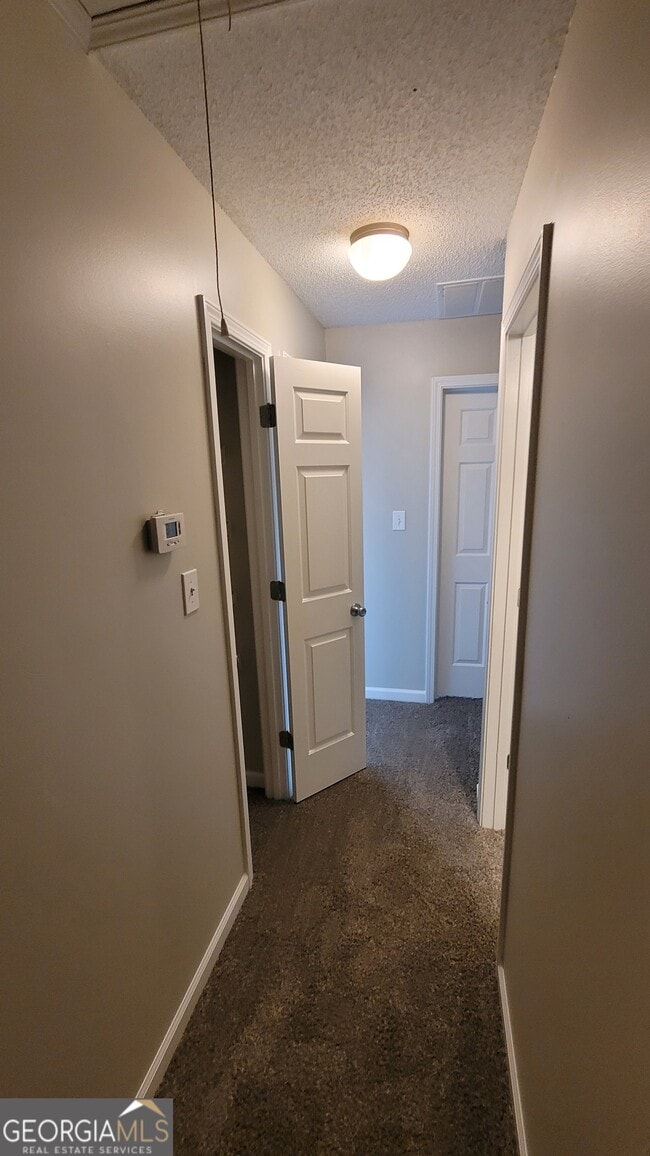 Building Photo - 4875 W Park Cir