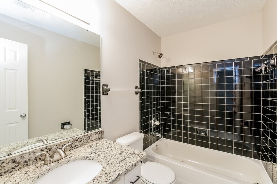 Building Photo - 4663 Shadow Field Ln