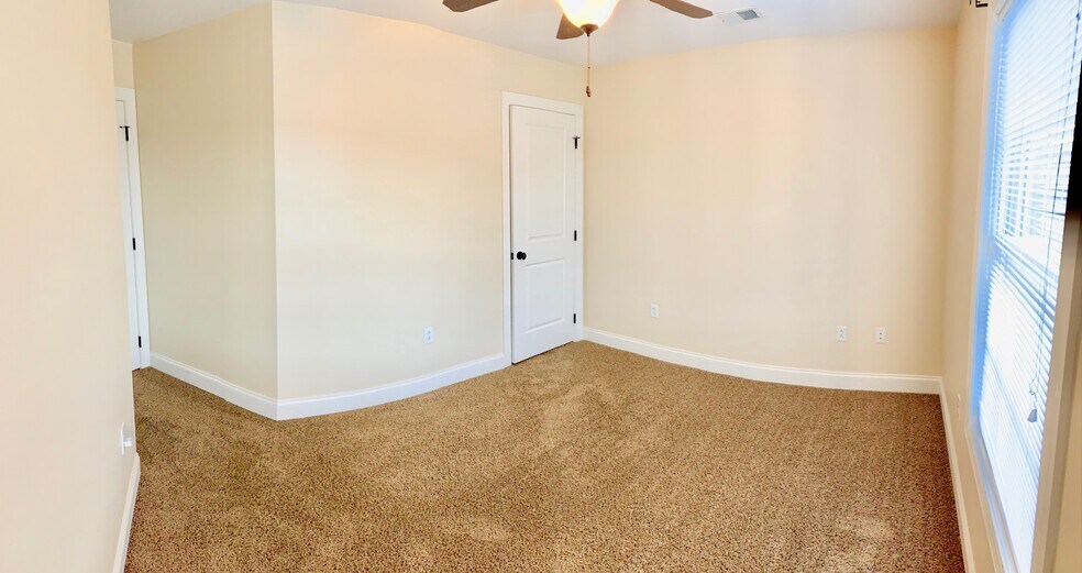 Building Photo - 202 Treyson Ln