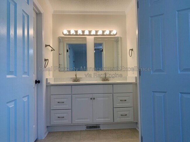 Building Photo - 5900 Swales Way
