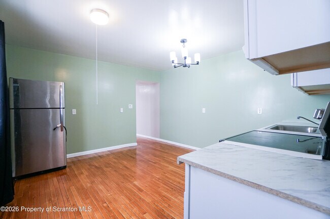 Building Photo - 1519 Meylert Ave