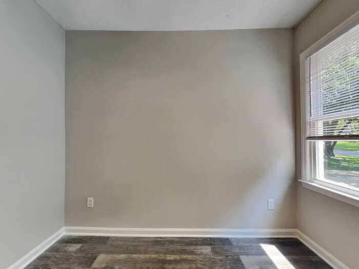 Building Photo - 6515 Birdsong Ln