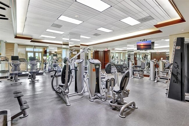 Building Photo - 20201 E Country Club Dr