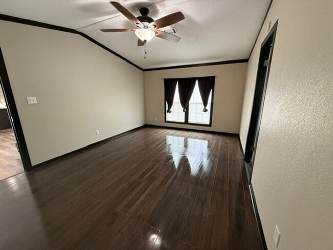 Building Photo - ? Beautifully Updated 3 Bedroom, 2 Bath Home in Bell City! ?