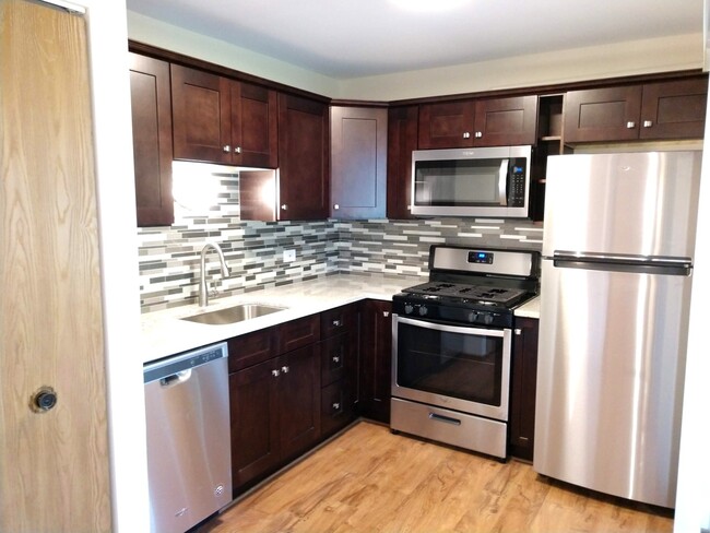 Building Photo - 15 Gant Cir