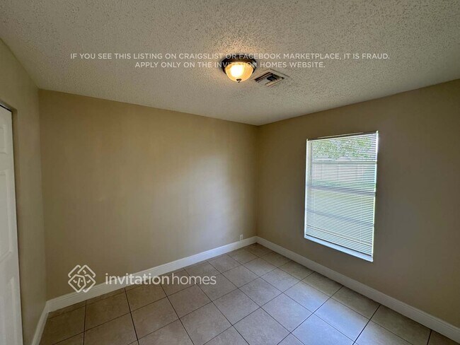 Building Photo - 127 Dove Cir