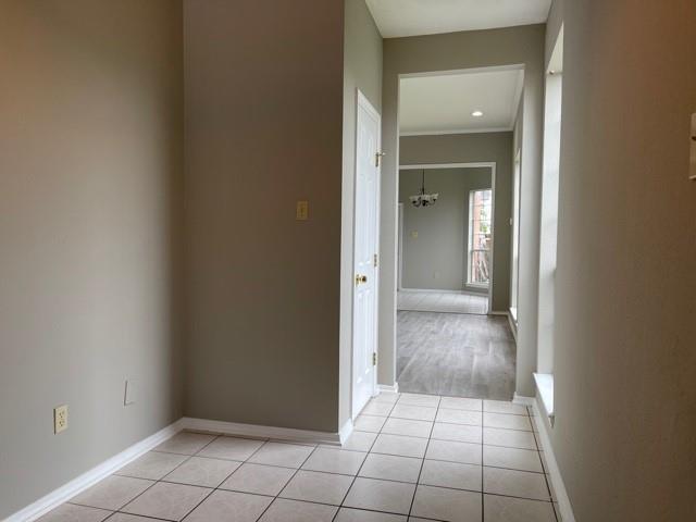 Building Photo - 815 Valleybrooke Dr