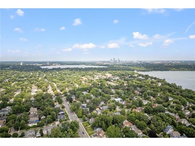 Building Photo - 3521 Girard Ave S