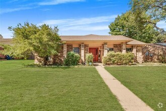 Building Photo - 634 Chestnut Dr
