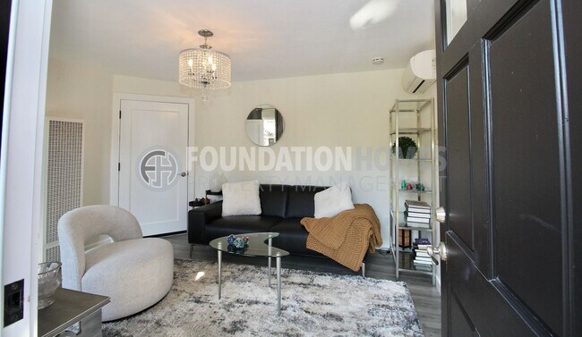 Building Photo - Creative Cottage Retreat – Near Downtown San Anselmo- Music Studio - A/C - FOUNDATION