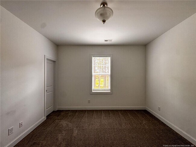 Building Photo - 36 Micahs Way N