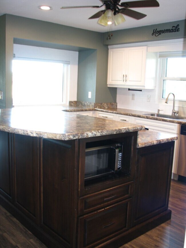 Building Photo - Beautiful 11.16 Acre Farm with Lots of Amenities!