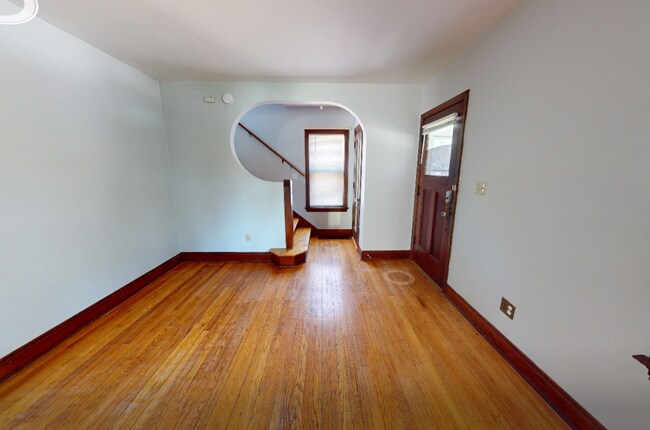 Primary Photo - 785 N. Maple-785-1
