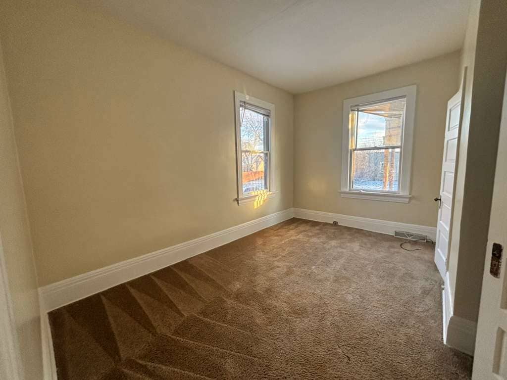 Building Photo - 120 E Wallace Ave