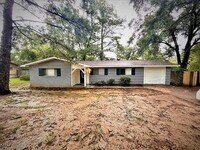 Building Photo - 408 Queen Marie Ln