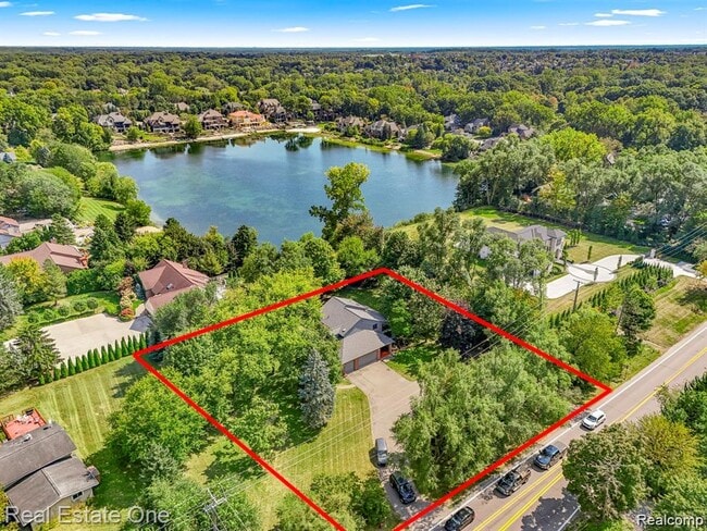 Building Photo - 18990 Beck Rd