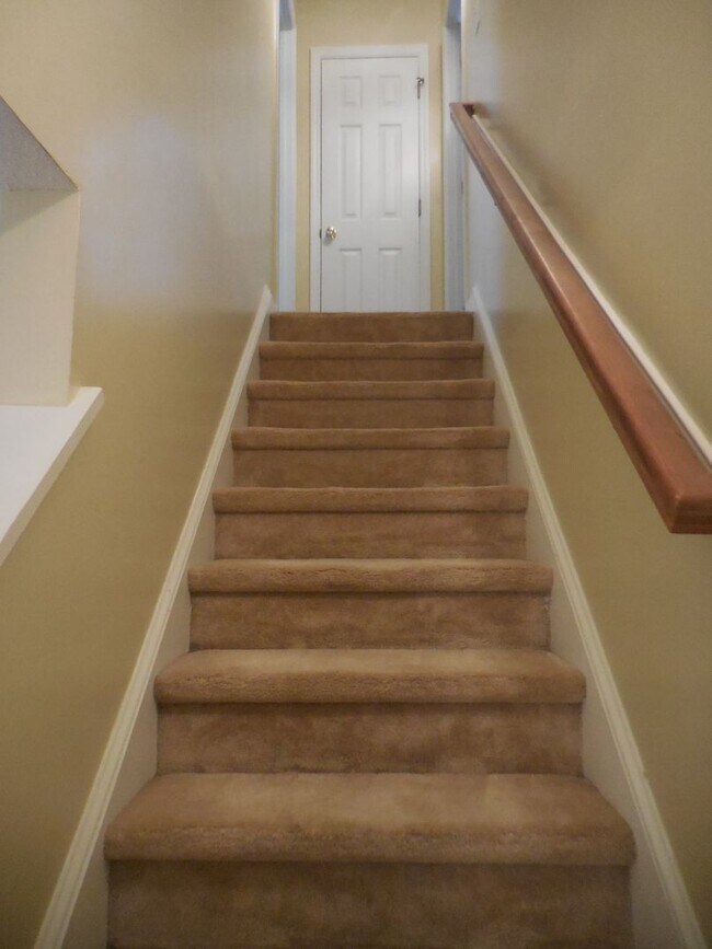 Building Photo - 2 BR 2.5 BA Horse Creek Farms