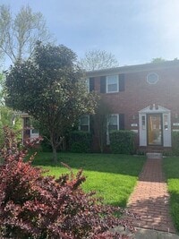 Building Photo - 215 Medlock Rd