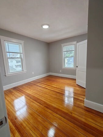 Building Photo - 830 Fellsway