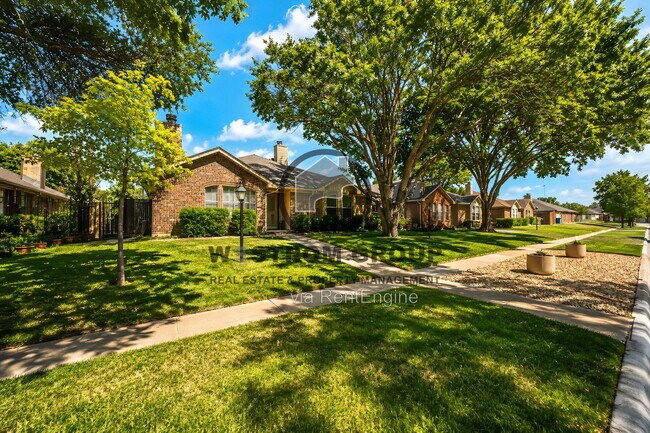 Building Photo - 316 Crowe Dr