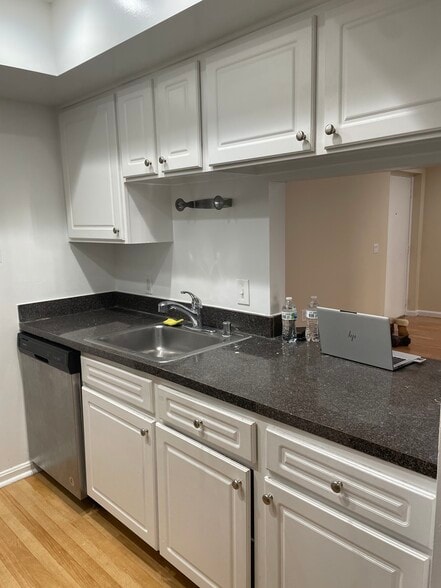 Kitchen - 18308 Streamside Drive