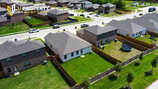Building Photo - 1817 Dahlia Way