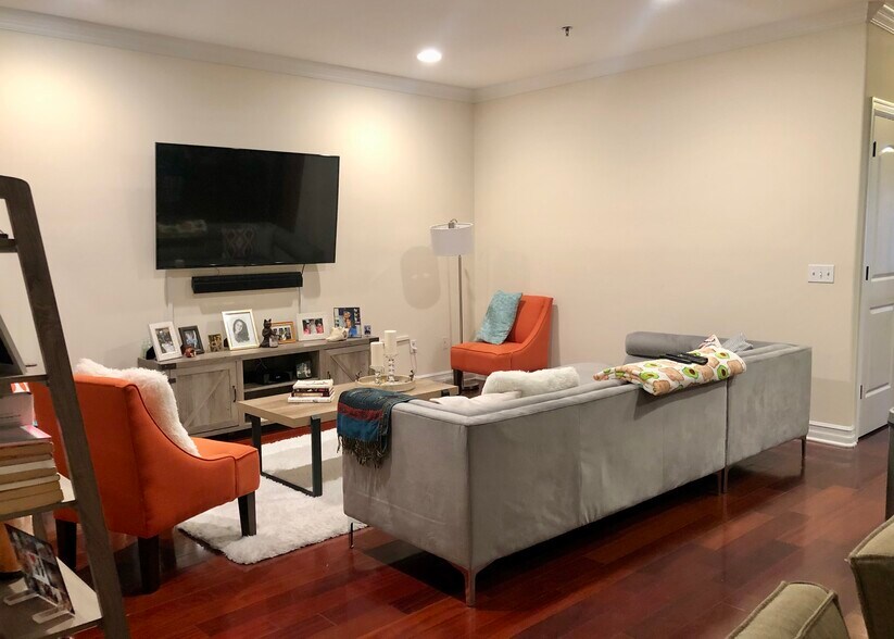 Building Photo - 524-532 Maple Ave