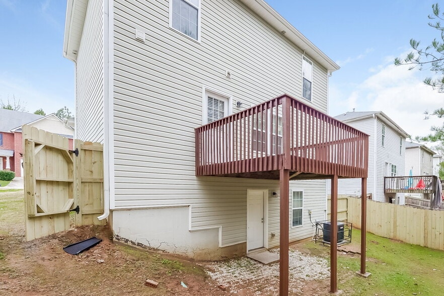 Building Photo - 4017 Riverside Pkwy