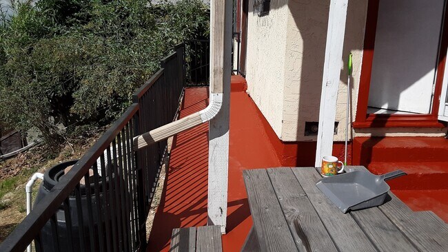 Patio - 3214 Johnston St