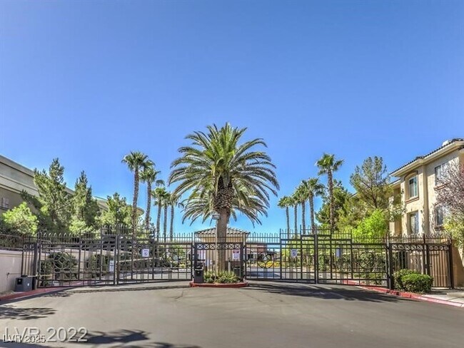 Building Photo - 7119 S Durango Dr
