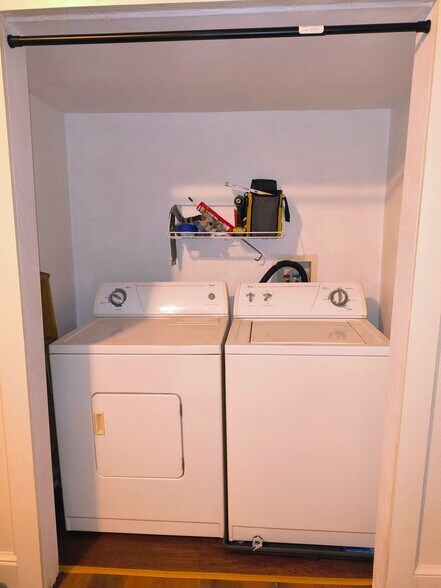 Building Photo - 1328 37th St