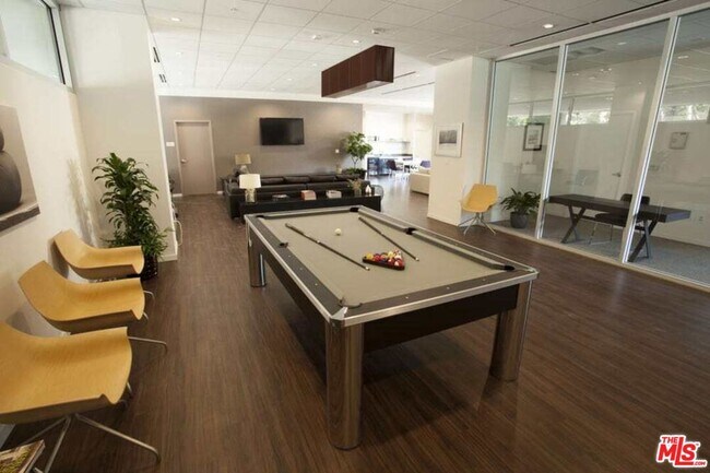 Building Photo - 3458 W 7th St