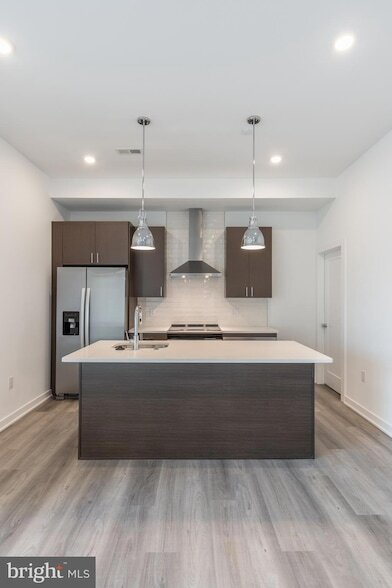 Building Photo - 710 N 16th St