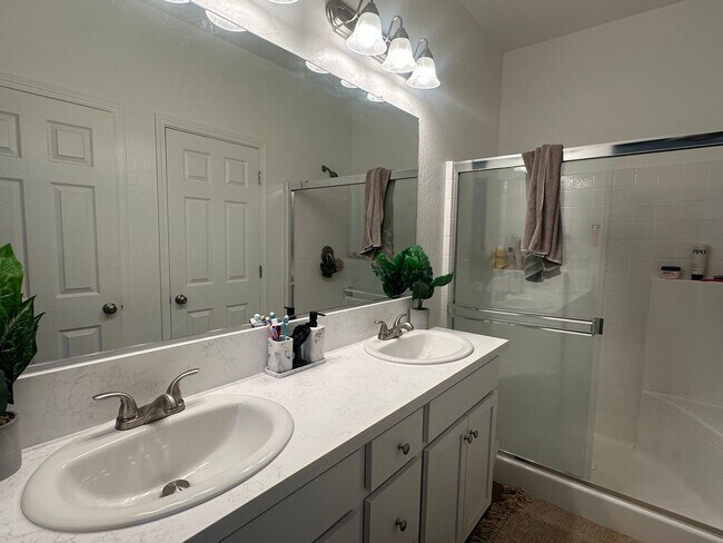 Building Photo - Two story home, pet friendly, Section 8 ok...